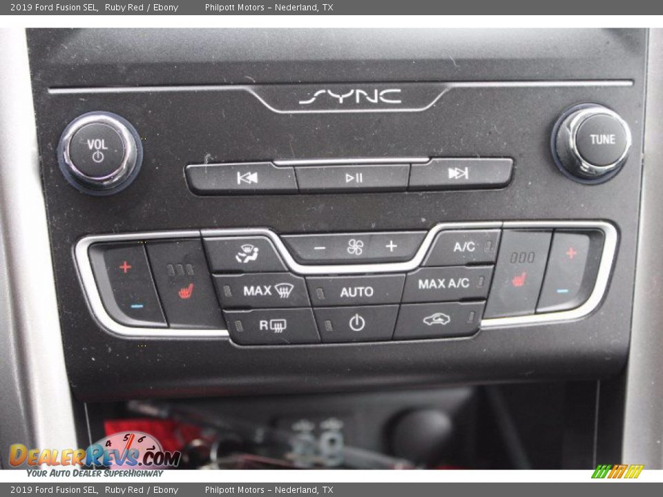 2019 Ford Fusion SEL Ruby Red / Ebony Photo #17
