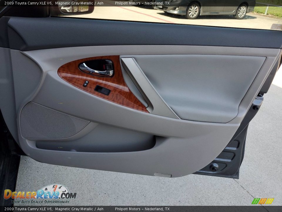 2009 Toyota Camry XLE V6 Magnetic Gray Metallic / Ash Photo #25