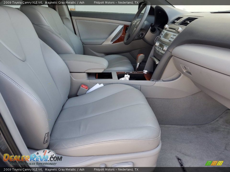 2009 Toyota Camry XLE V6 Magnetic Gray Metallic / Ash Photo #26