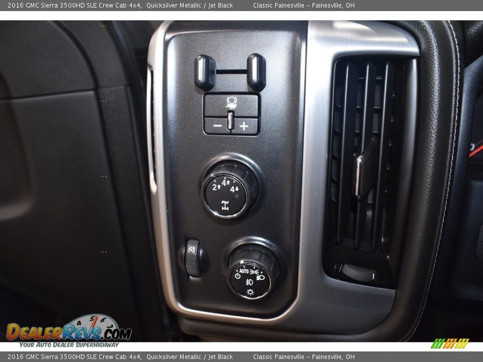 Controls of 2016 GMC Sierra 3500HD SLE Crew Cab 4x4 Photo #10