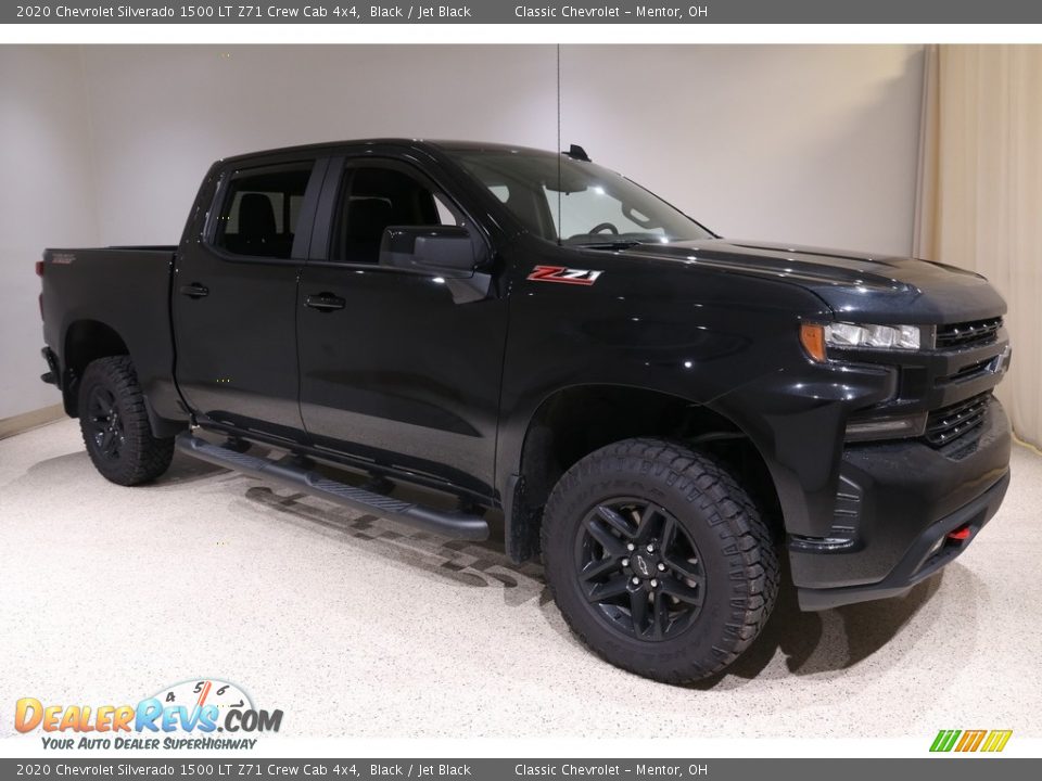 2020 Chevrolet Silverado 1500 LT Z71 Crew Cab 4x4 Black / Jet Black Photo #1