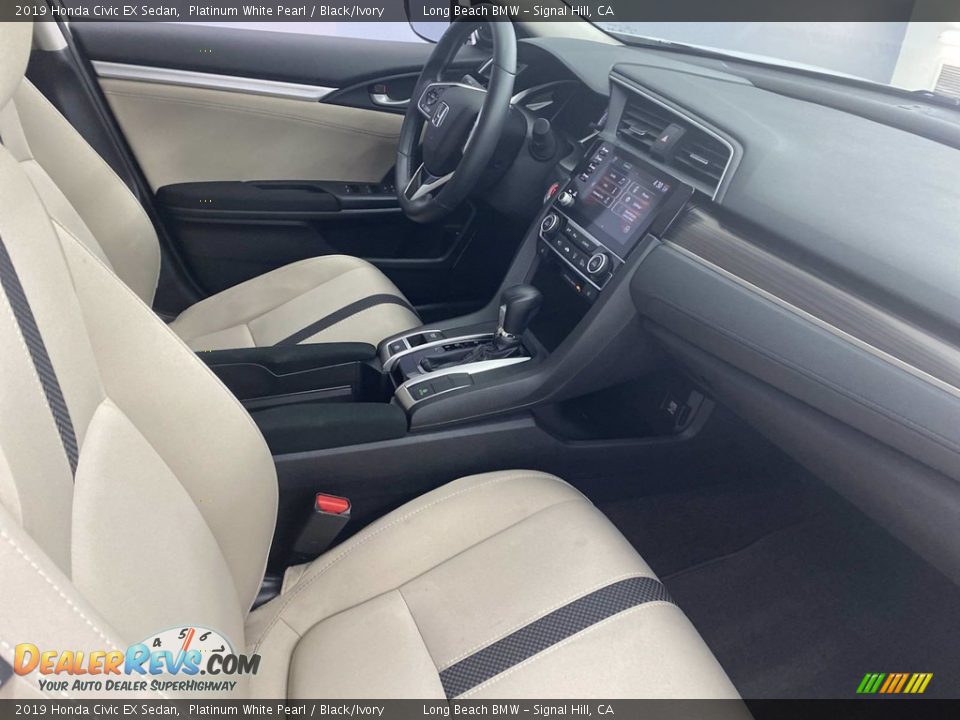 2019 Honda Civic EX Sedan Platinum White Pearl / Black/Ivory Photo #31