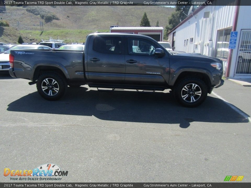 2017 Toyota Tacoma TRD Sport Double Cab Magnetic Gray Metallic / TRD Graphite Photo #4