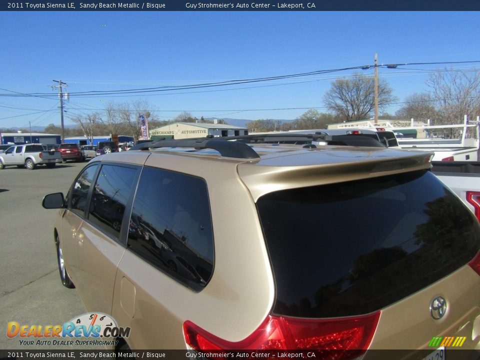 2011 Toyota Sienna LE Sandy Beach Metallic / Bisque Photo #18