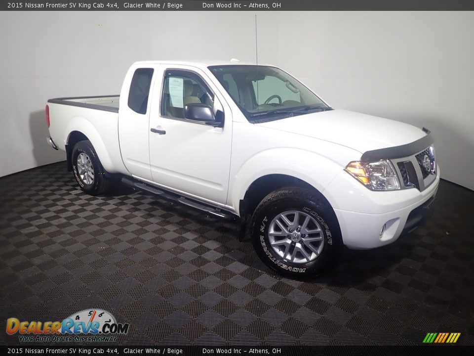 2015 Nissan Frontier SV King Cab 4x4 Glacier White / Beige Photo #2