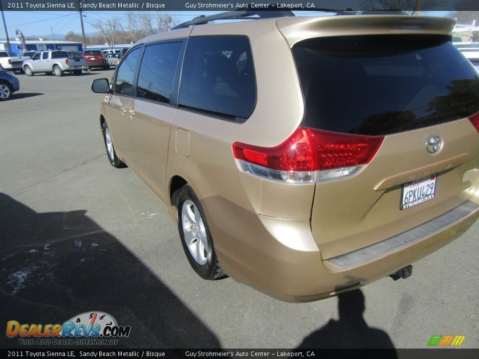 2011 Toyota Sienna LE Sandy Beach Metallic / Bisque Photo #19