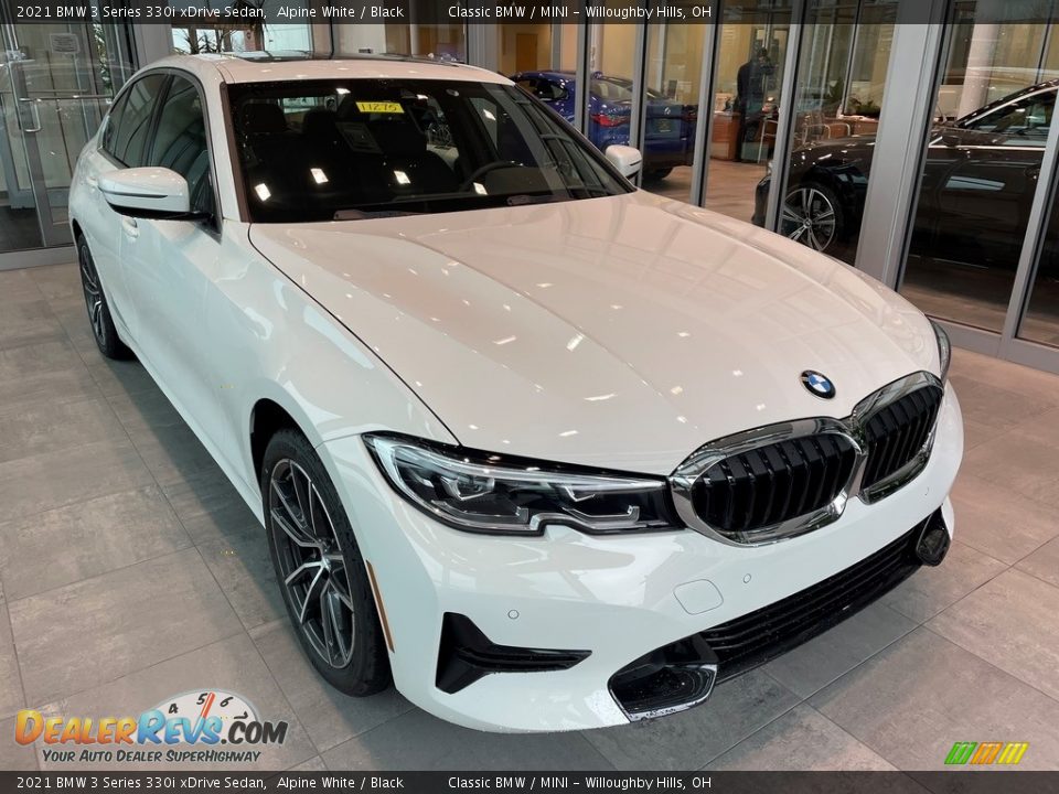 2021 BMW 3 Series 330i xDrive Sedan Alpine White / Black Photo #1