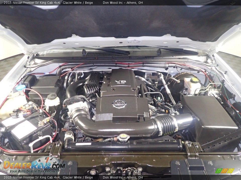 2015 Nissan Frontier SV King Cab 4x4 Glacier White / Beige Photo #6
