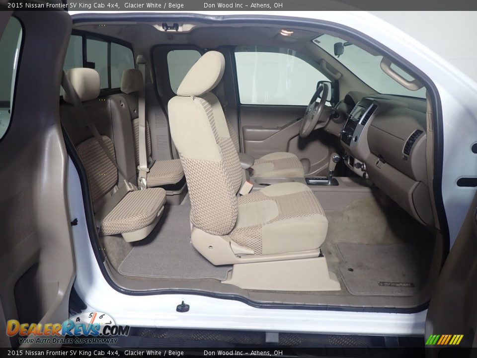 2015 Nissan Frontier SV King Cab 4x4 Glacier White / Beige Photo #36