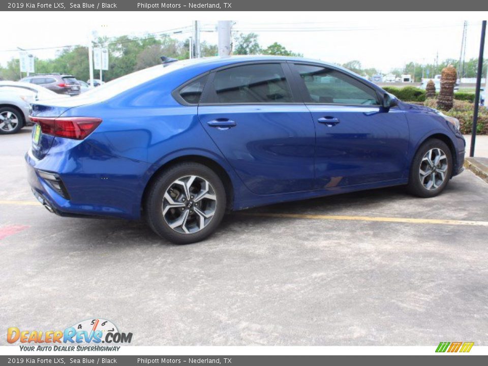 2019 Kia Forte LXS Sea Blue / Black Photo #8