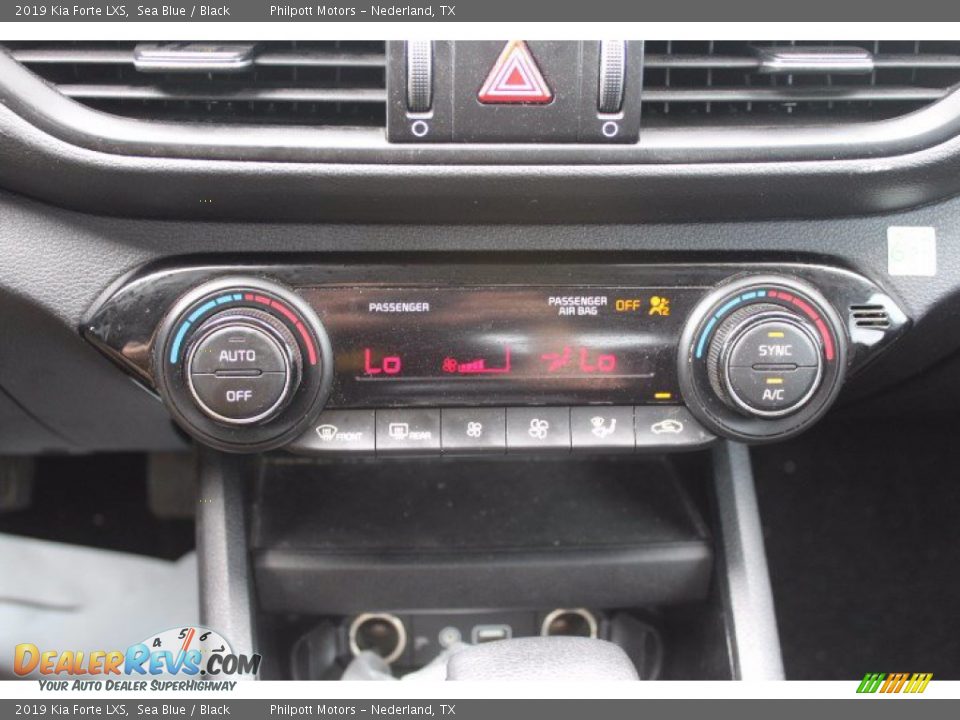2019 Kia Forte LXS Sea Blue / Black Photo #16