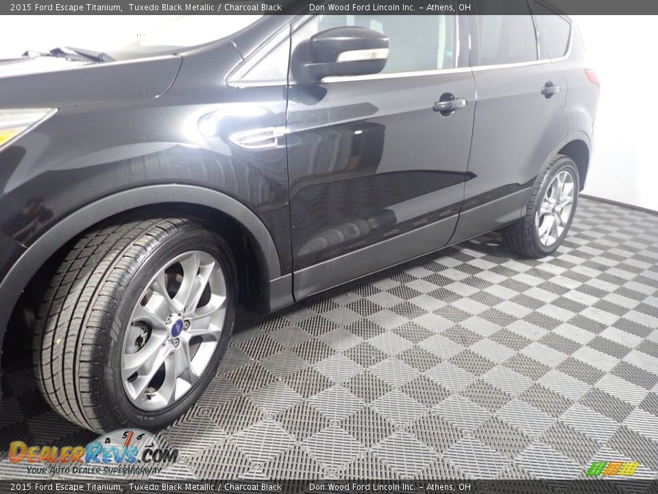 2015 Ford Escape Titanium Tuxedo Black Metallic / Charcoal Black Photo #11