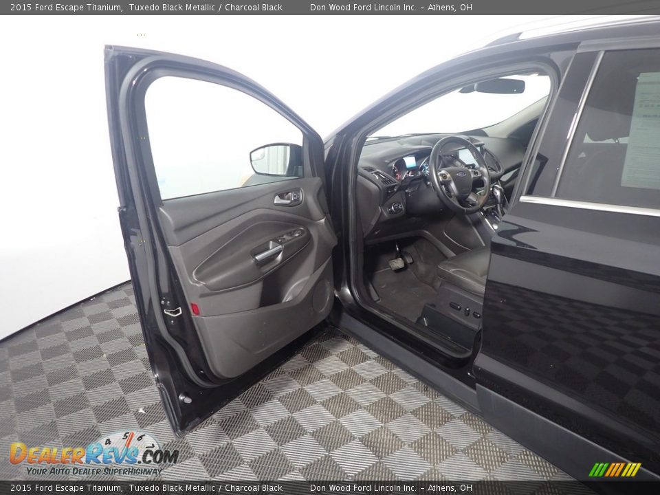 2015 Ford Escape Titanium Tuxedo Black Metallic / Charcoal Black Photo #23
