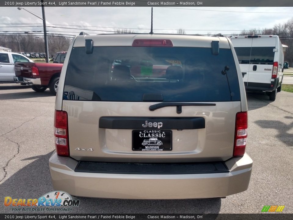 2010 Jeep Liberty Sport 4x4 Light Sandstone Pearl / Pastel Pebble Beige Photo #7