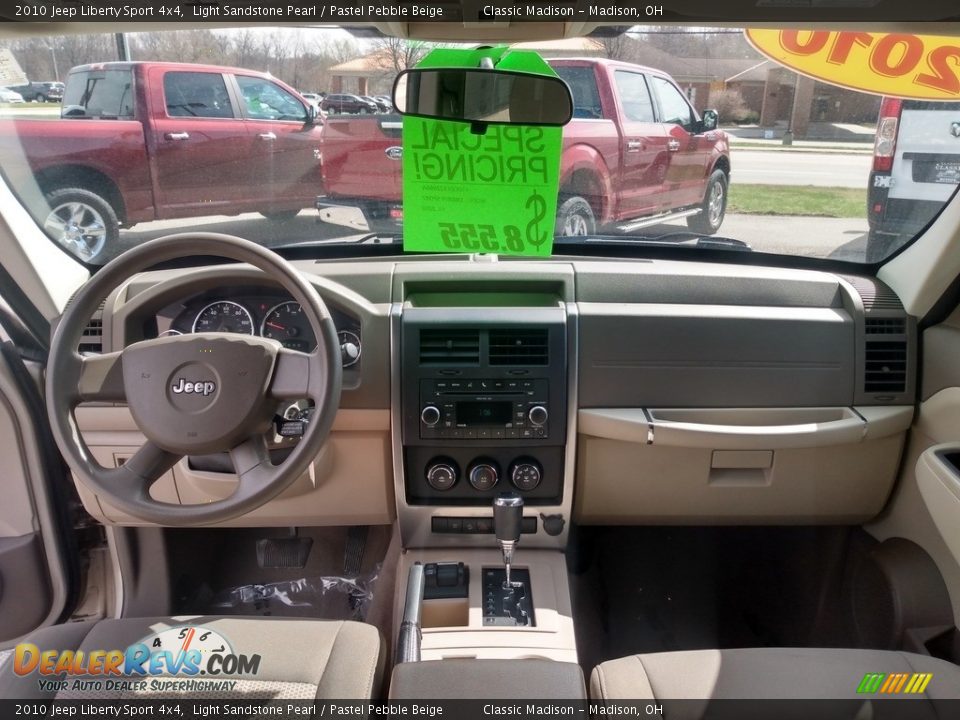 2010 Jeep Liberty Sport 4x4 Light Sandstone Pearl / Pastel Pebble Beige Photo #14