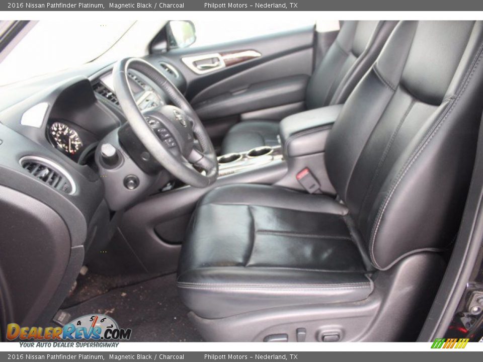 Front Seat of 2016 Nissan Pathfinder Platinum Photo #10