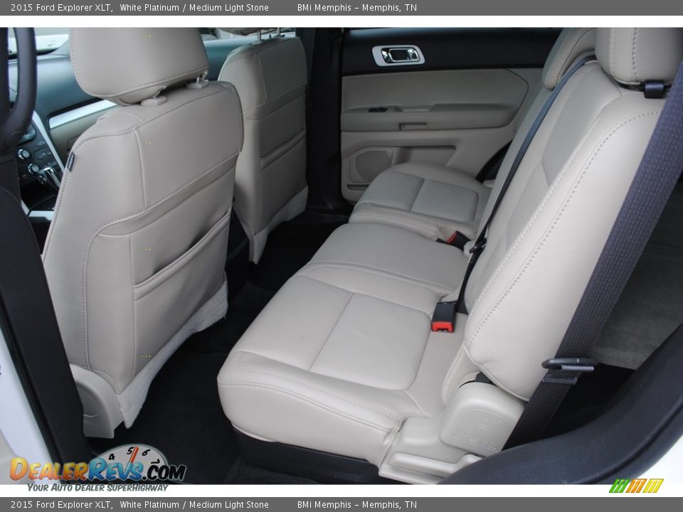 2015 Ford Explorer XLT White Platinum / Medium Light Stone Photo #30