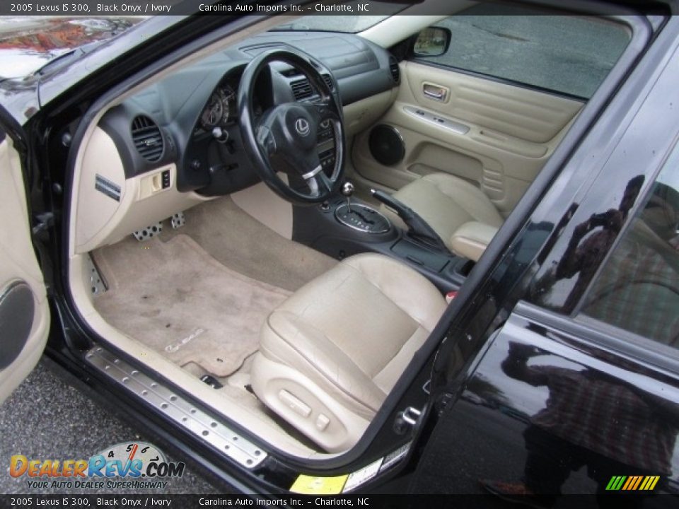 2005 Lexus IS 300 Black Onyx / Ivory Photo #16