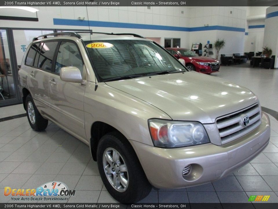 2006 Toyota Highlander V6 4WD Sonora Gold Metallic / Ivory Beige Photo #3