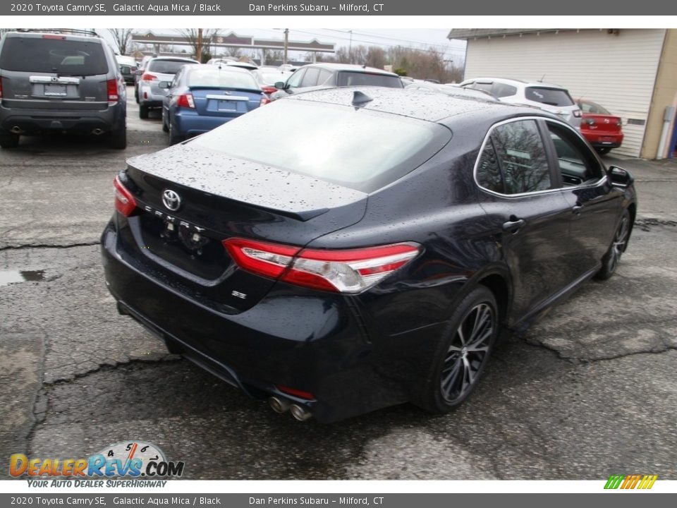2020 Toyota Camry SE Galactic Aqua Mica / Black Photo #5