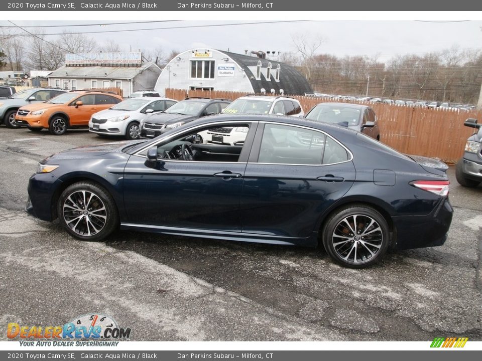 2020 Toyota Camry SE Galactic Aqua Mica / Black Photo #8