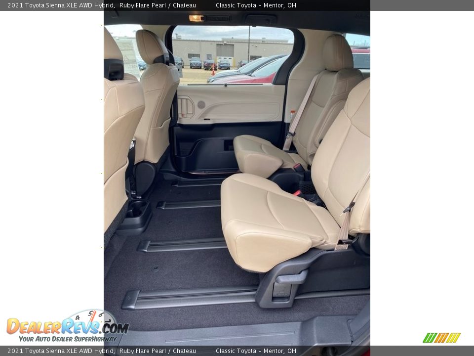 2021 Toyota Sienna XLE AWD Hybrid Ruby Flare Pearl / Chateau Photo #3