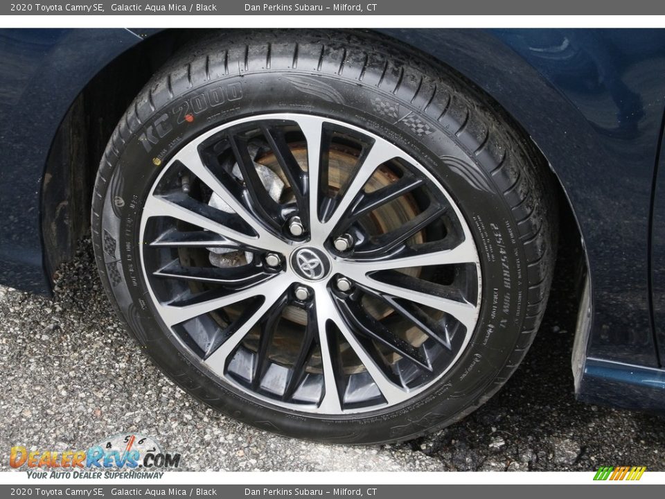 2020 Toyota Camry SE Galactic Aqua Mica / Black Photo #22