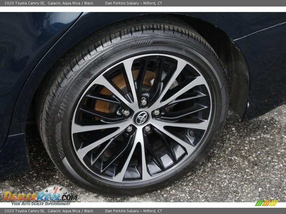 2020 Toyota Camry SE Galactic Aqua Mica / Black Photo #23