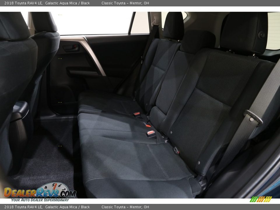 2018 Toyota RAV4 LE Galactic Aqua Mica / Black Photo #16