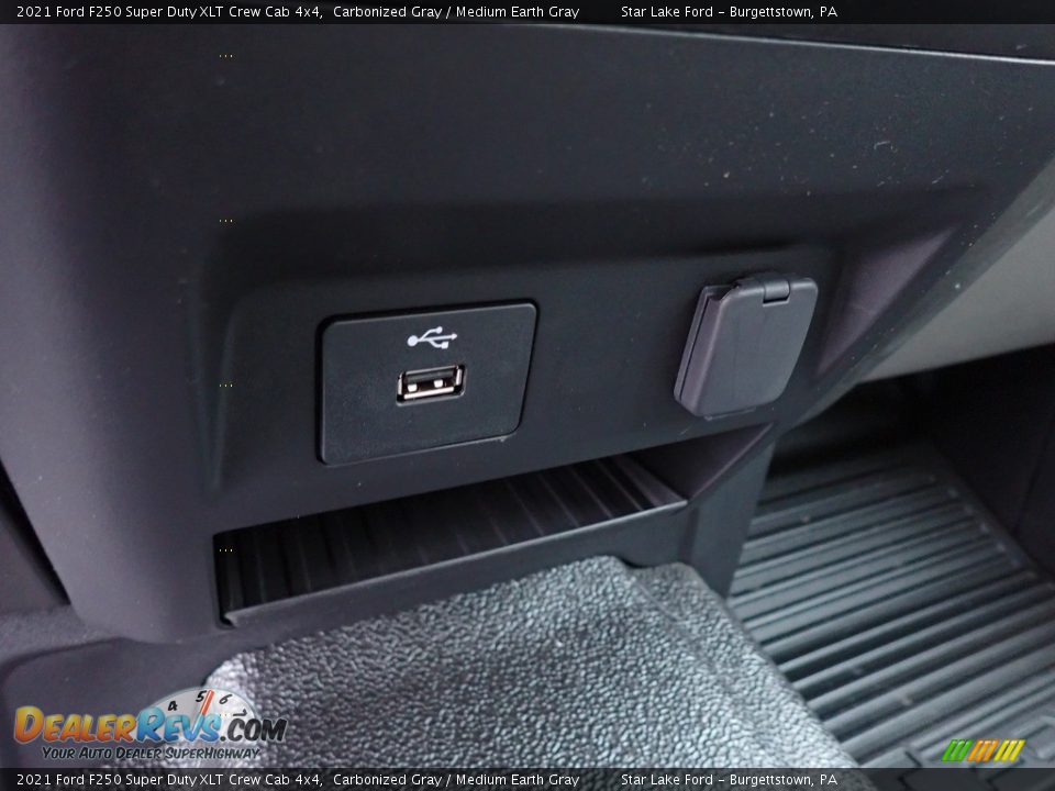 2021 Ford F250 Super Duty XLT Crew Cab 4x4 Carbonized Gray / Medium Earth Gray Photo #16