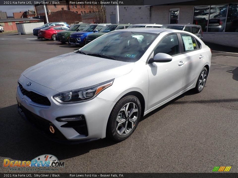 2021 Kia Forte LXS Silky Silver / Black Photo #5