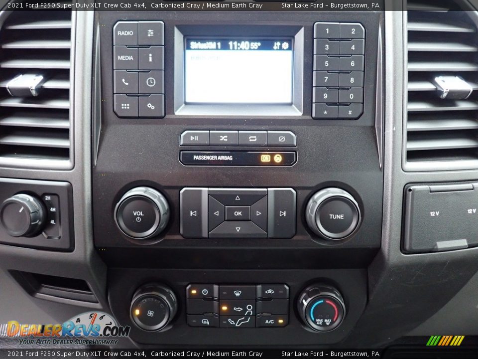 Controls of 2021 Ford F250 Super Duty XLT Crew Cab 4x4 Photo #20