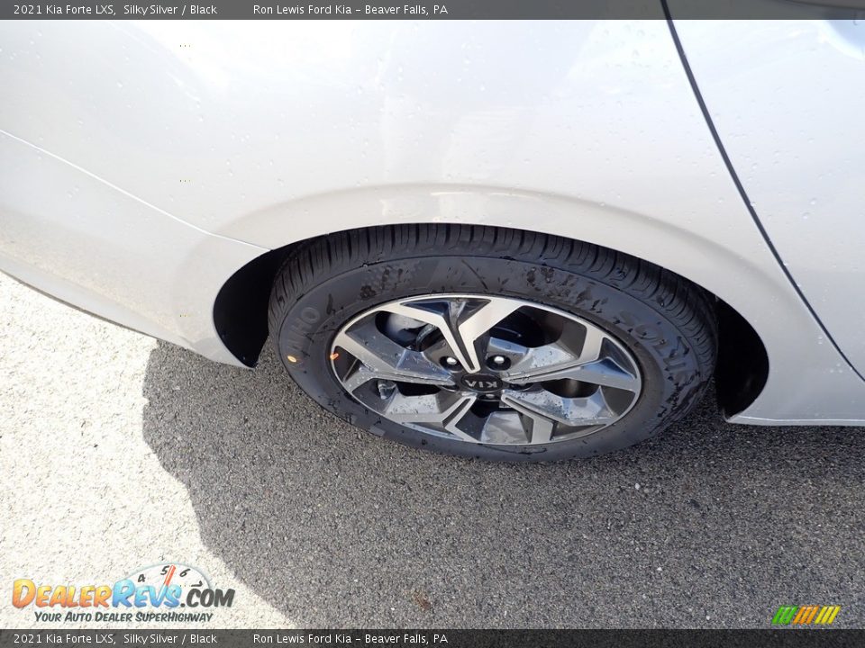 2021 Kia Forte LXS Silky Silver / Black Photo #10