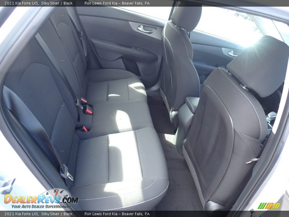 2021 Kia Forte LXS Silky Silver / Black Photo #11