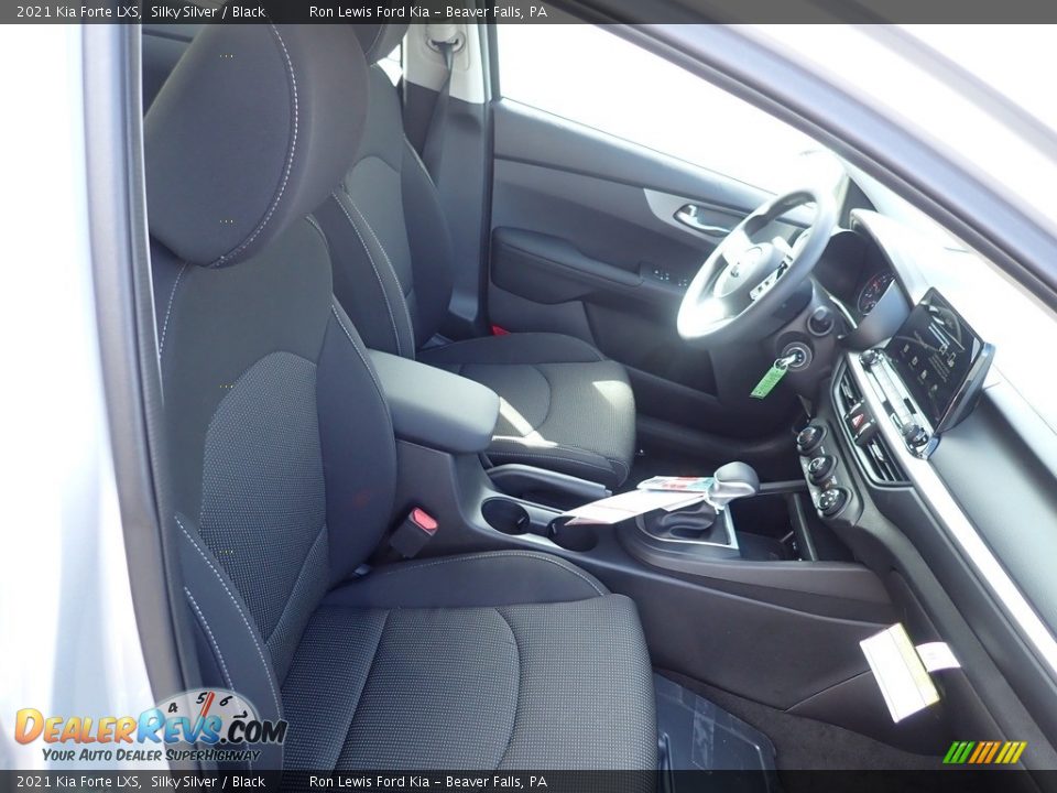 2021 Kia Forte LXS Silky Silver / Black Photo #12