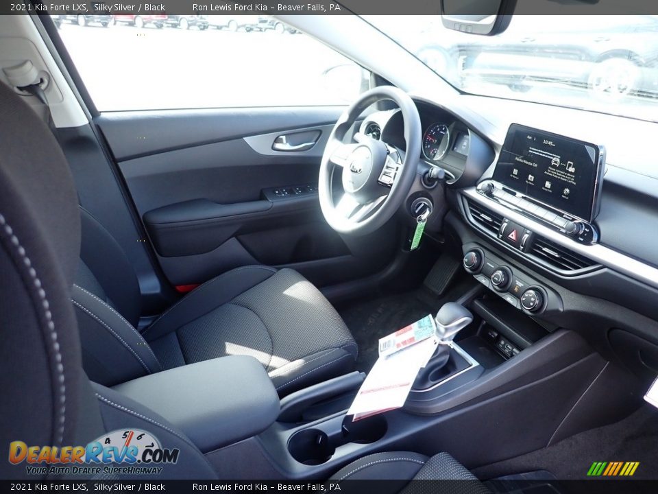 2021 Kia Forte LXS Silky Silver / Black Photo #13