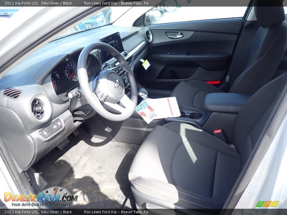 2021 Kia Forte LXS Silky Silver / Black Photo #14
