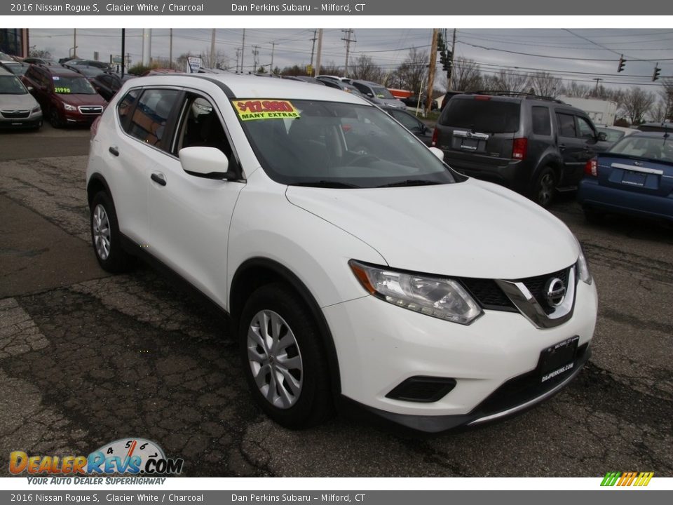 2016 Nissan Rogue S Glacier White / Charcoal Photo #3