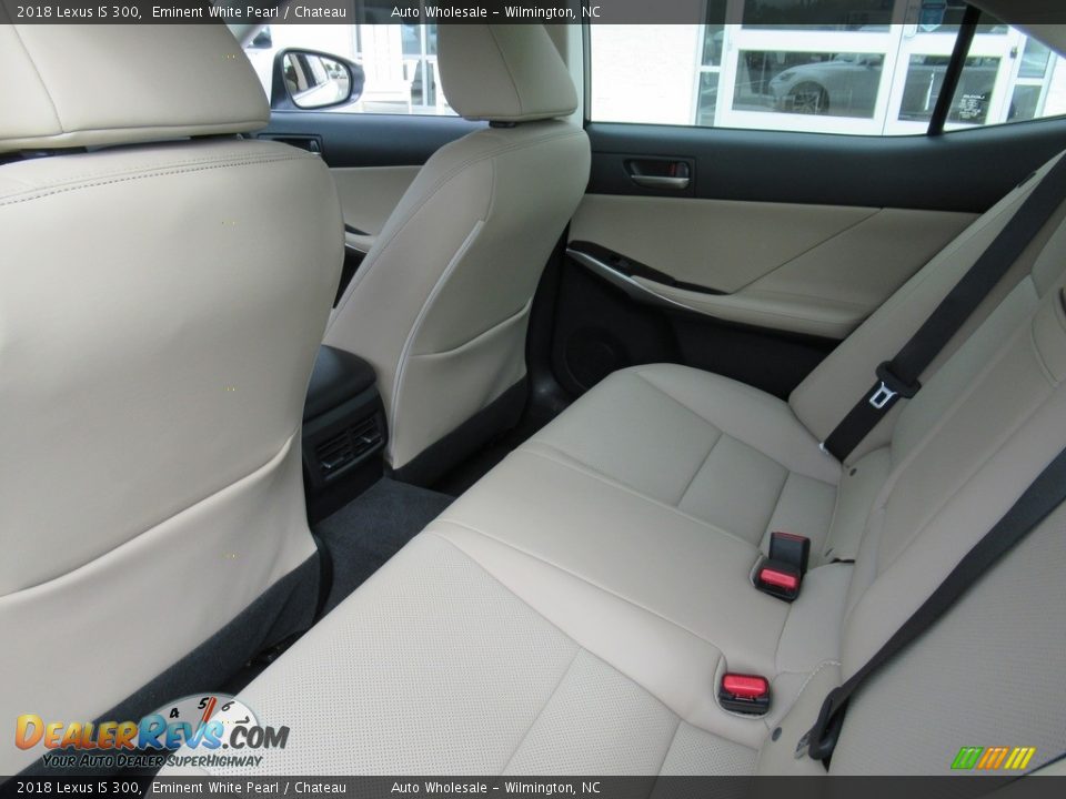 2018 Lexus IS 300 Eminent White Pearl / Chateau Photo #11