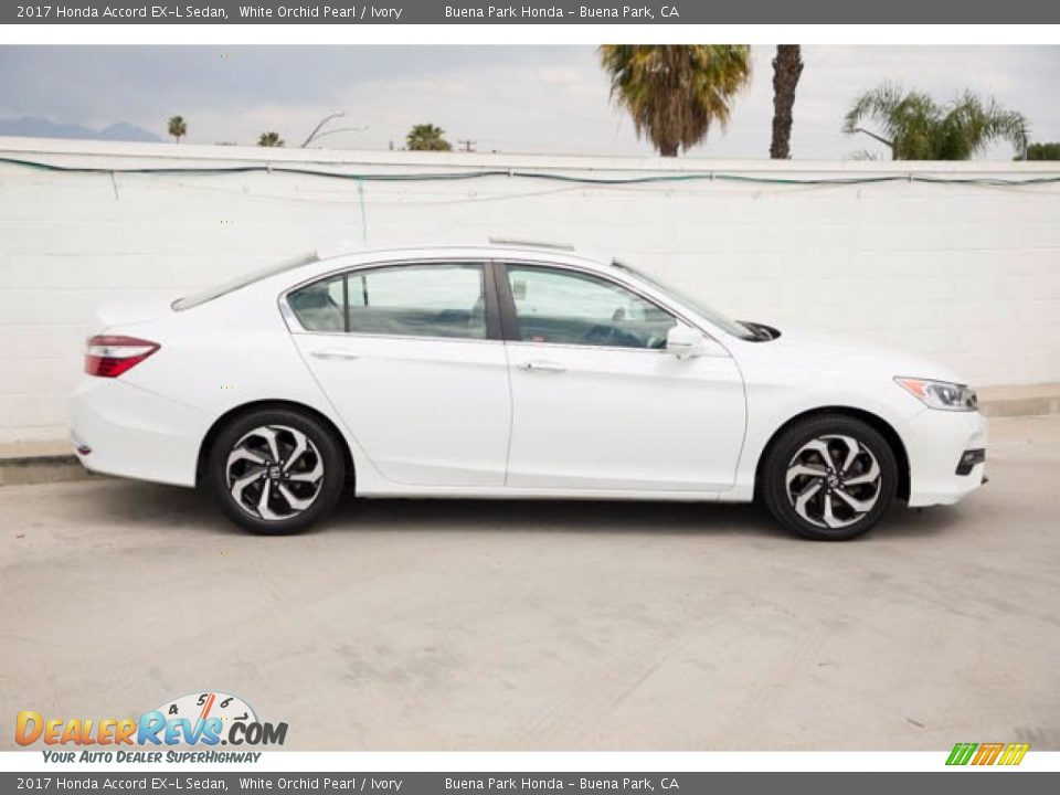 2017 Honda Accord EX-L Sedan White Orchid Pearl / Ivory Photo #12