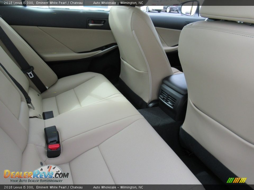 2018 Lexus IS 300 Eminent White Pearl / Chateau Photo #13