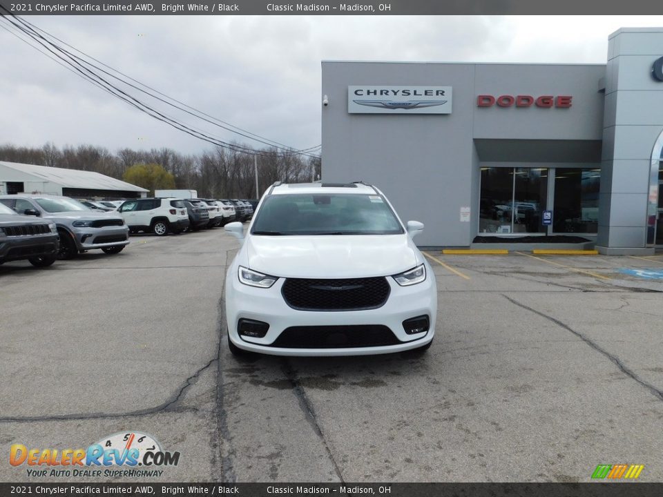 2021 Chrysler Pacifica Limited AWD Bright White / Black Photo #8