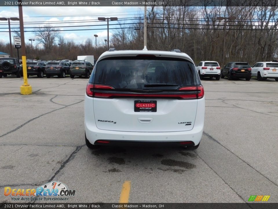 2021 Chrysler Pacifica Limited AWD Bright White / Black Photo #11