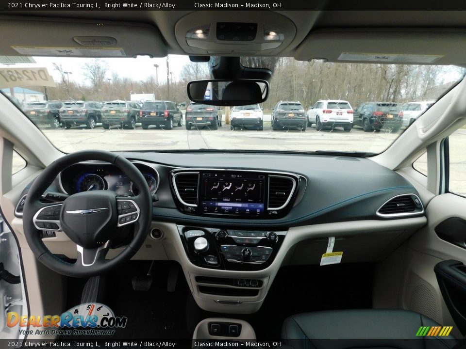 2021 Chrysler Pacifica Touring L Bright White / Black/Alloy Photo #4