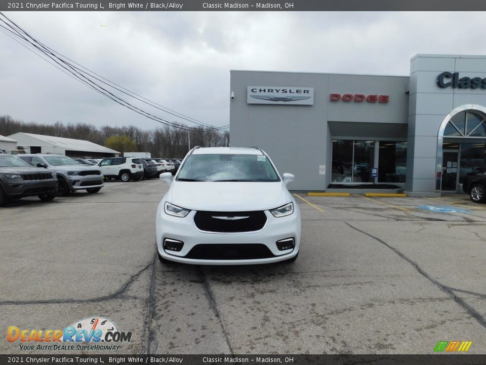 2021 Chrysler Pacifica Touring L Bright White / Black/Alloy Photo #7