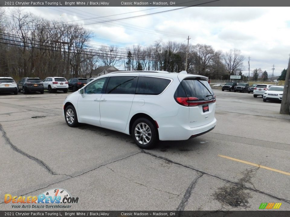 2021 Chrysler Pacifica Touring L Bright White / Black/Alloy Photo #9