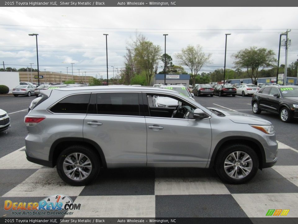 2015 Toyota Highlander XLE Silver Sky Metallic / Black Photo #3