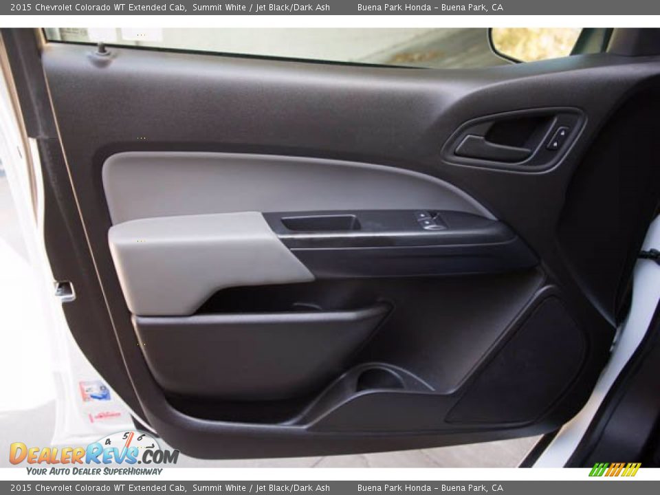 Door Panel of 2015 Chevrolet Colorado WT Extended Cab Photo #24