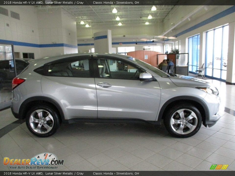 2018 Honda HR-V LX AWD Lunar Silver Metallic / Gray Photo #4