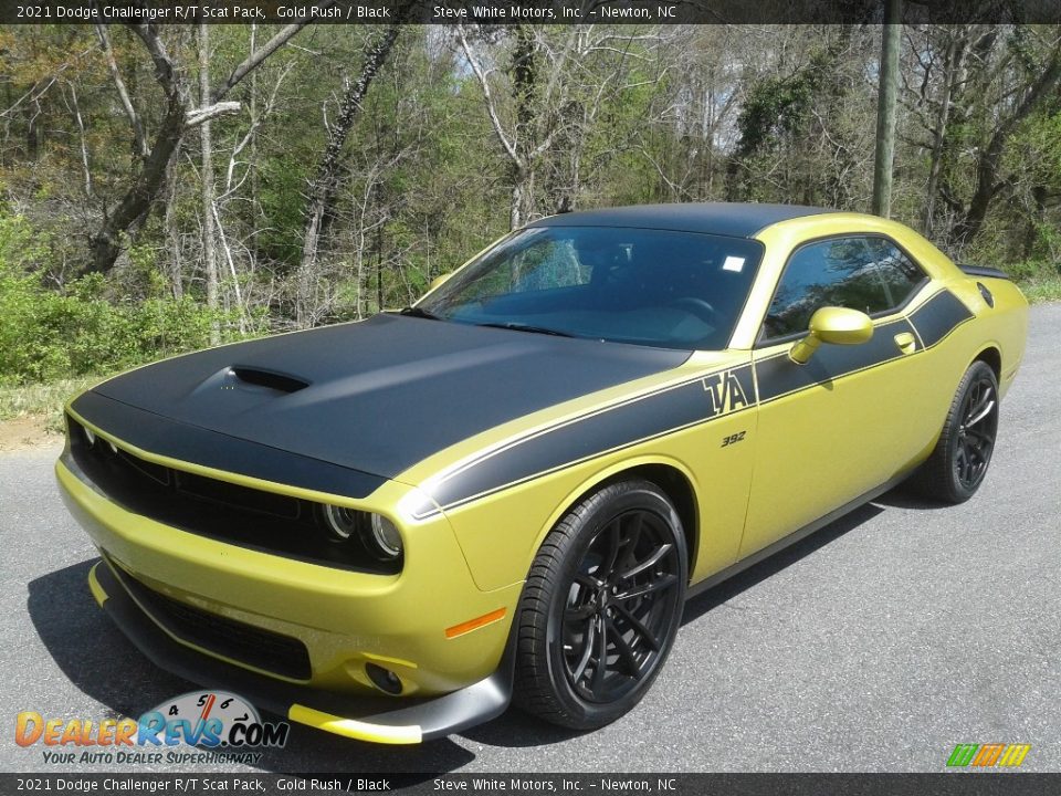 Gold Rush 2021 Dodge Challenger R/T Scat Pack Photo #2